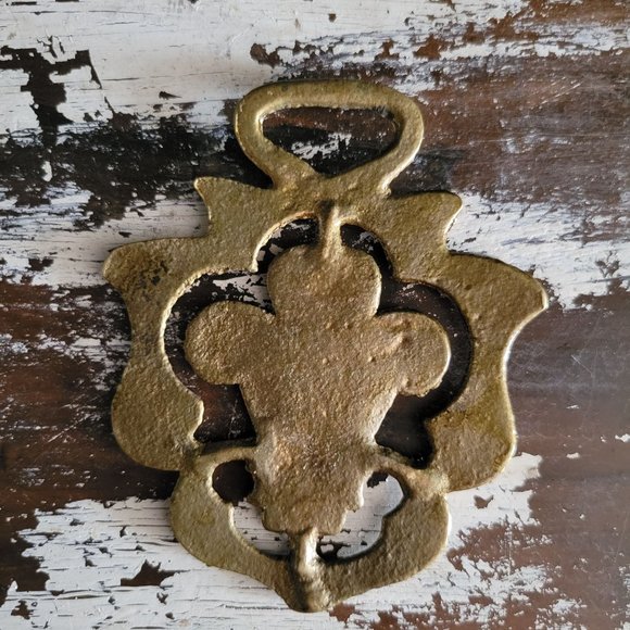 Vtg Horse Brass, Prince Of Wales Three Ostrich Feather Crest, English Cottage - Picture 3 of 3